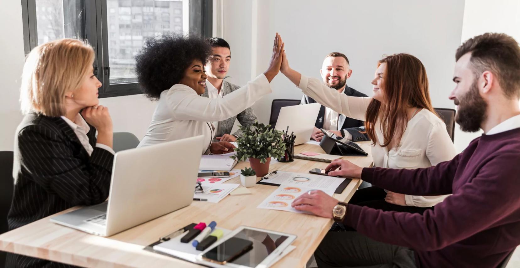 Atelier de photographie nocturne en extérieur avec équipement professionnel